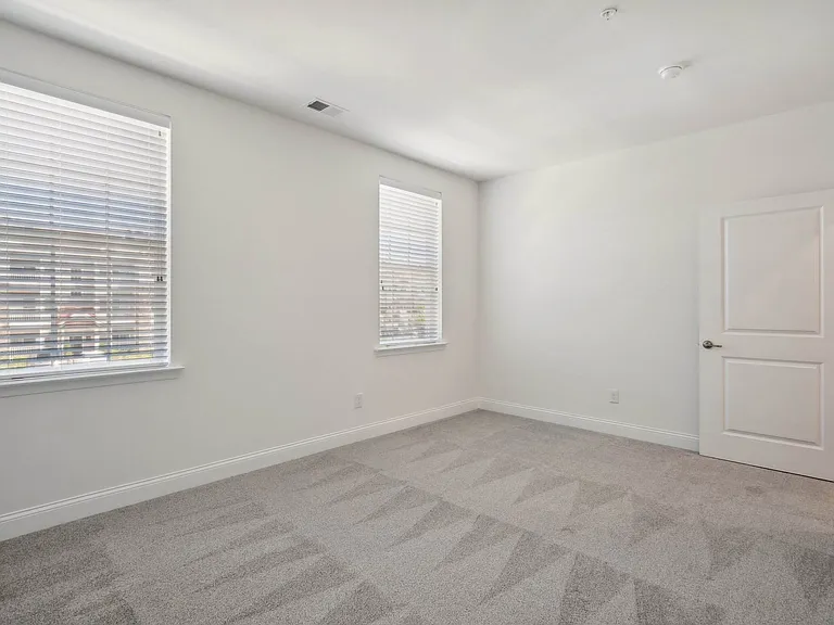 Laurel Run Apartments — Photo 21