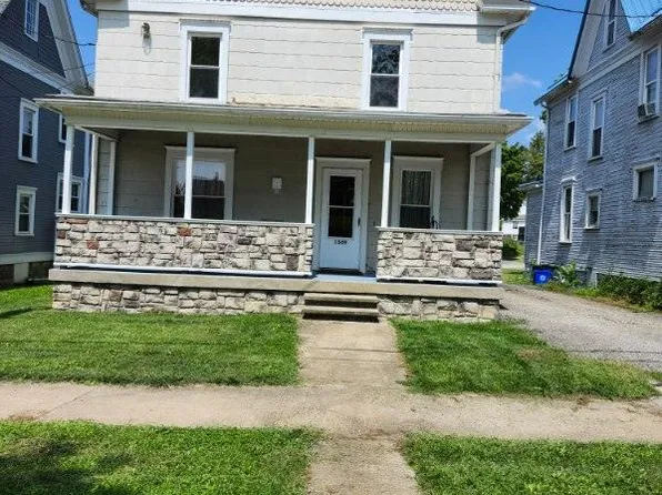 1049 School St, Indiana, PA 15701
