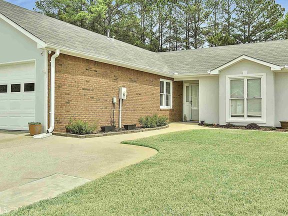 2nd image of 190 Wilbanks Dr