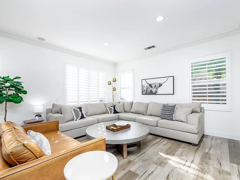 28080 Hayward Dr — Photo 6