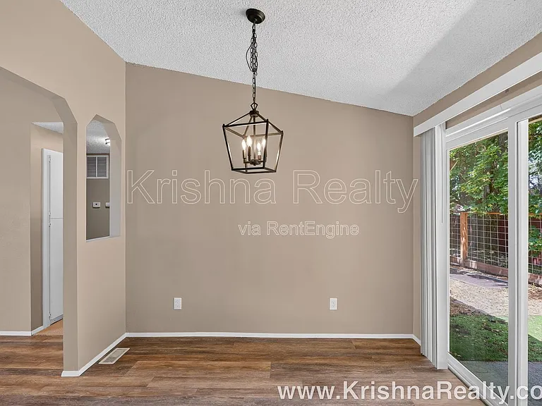 19684 SW 68th Ave — Photo 9