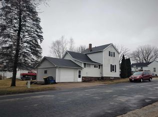 102 S Jackson St, Lancaster, WI 53813