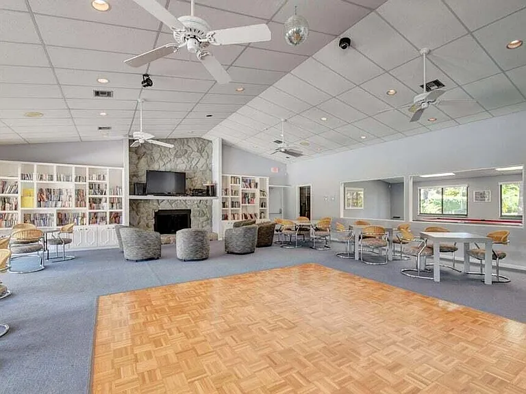 728 Lago Rd — Photo 11