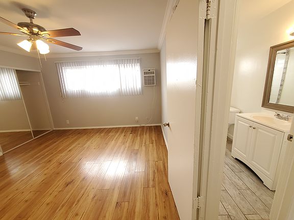 4th image of 125 S Mariposa Ave APT 17