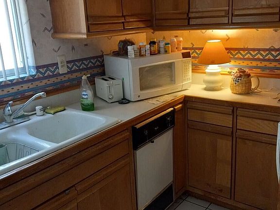 3rd image of 2290 S Palm Canyon Dr Unit 107