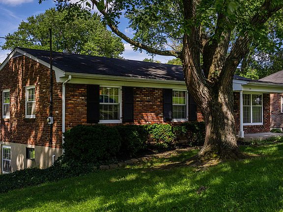 2nd image of 3201 Cabinwood Dr