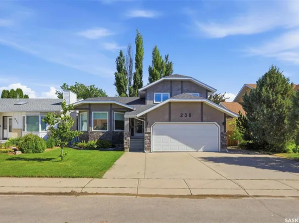 235 Bronson WAY, Saskatoon, SK S7J 5E5