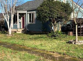 471 S 6th St, Lebanon, OR 97355