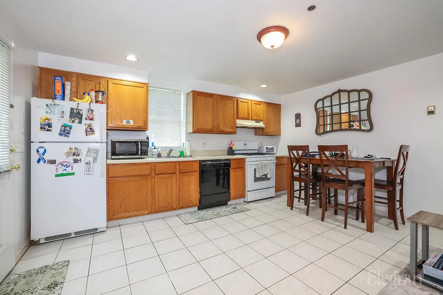 1 bed, 850 sqft, $2,400 — Photo 1