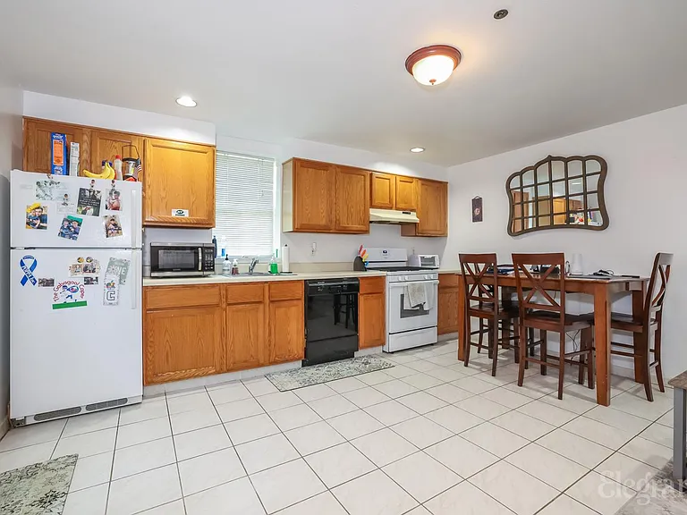 51 Ogden Pl — Photo 1