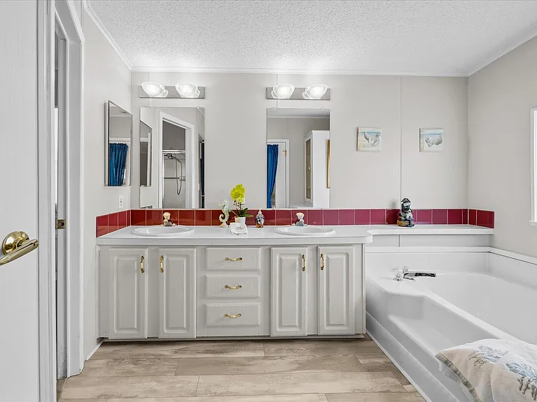 8032 Meadowlark Ln — Photo 17
