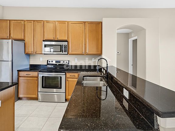 3rd image of 3663 Briar Run Dr