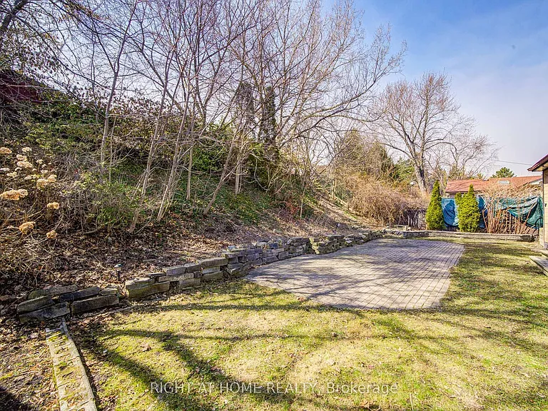 326 Jaybell Grv — Photo 14