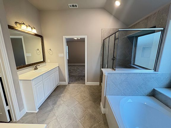 5th image of 2817 Bobcat Dr