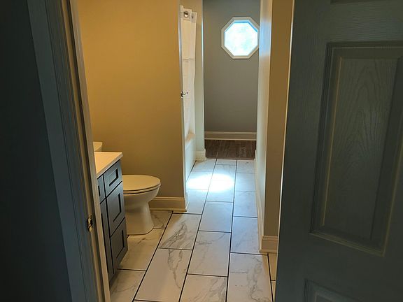 3rd image of 4048 Crawford Ave