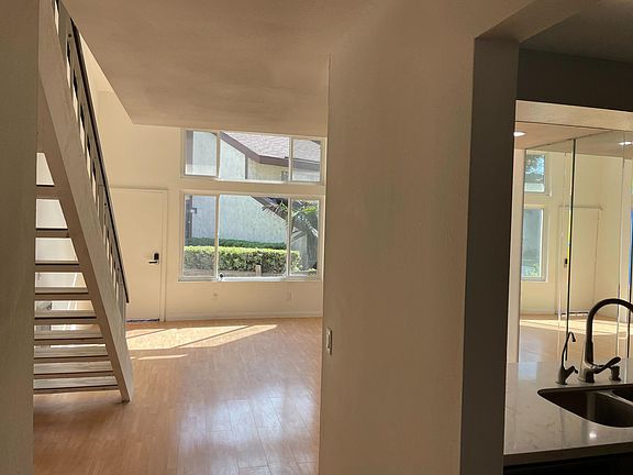 4th image of 21313 Norwalk Blvd