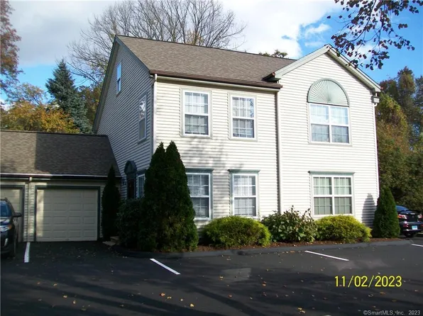 26 Kendall Green Drive #26, Milford, CT 06461