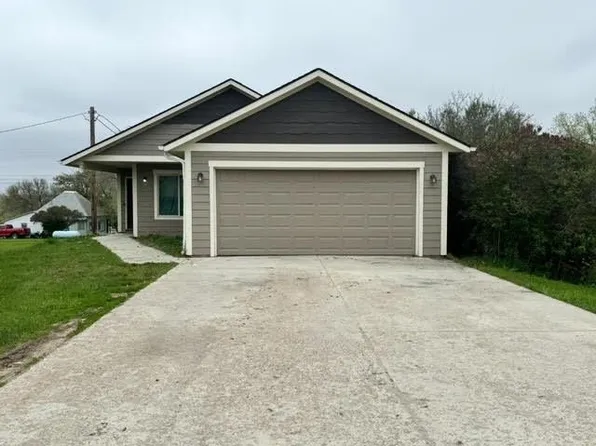 411 3rd Ave NE, Kenmare, ND 58746