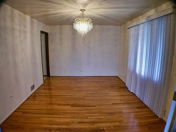 5th image of 10314 Minnick Ave