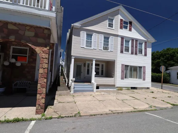 202 W Ludlow St, Summit Hill, PA 18250