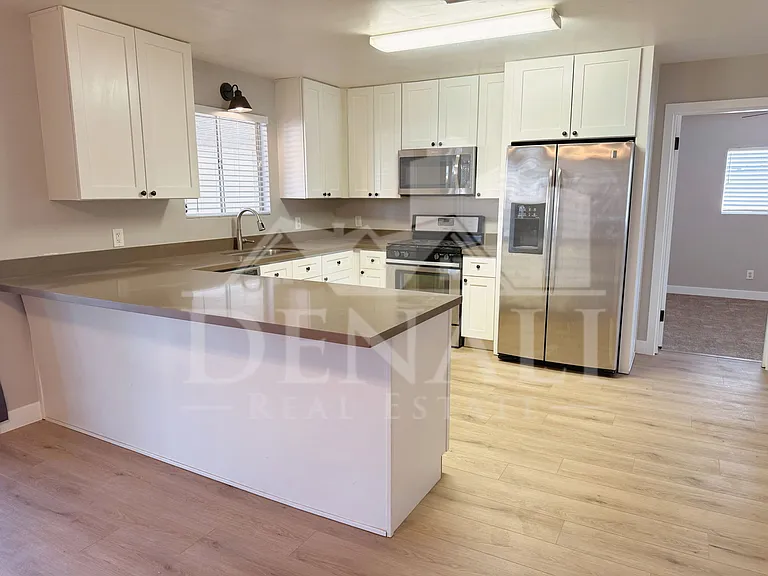 1220 W Romo Jones St — Photo 6