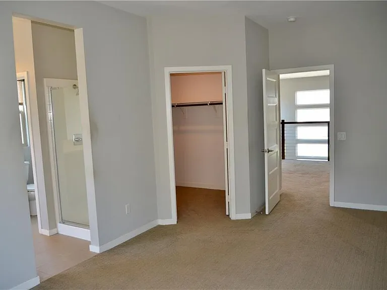1500 W Artesia Sq #A — Photo 8
