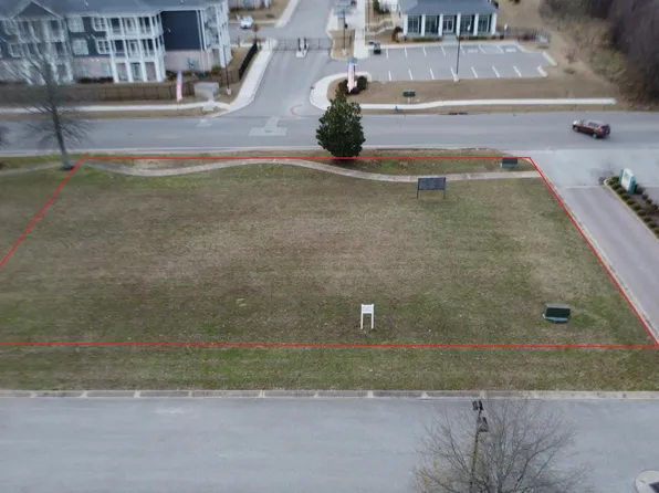 202 Murray Guard Dr, Jackson, TN 38305