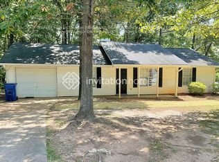 225 Woodcrest Dr, Covington, GA 30016