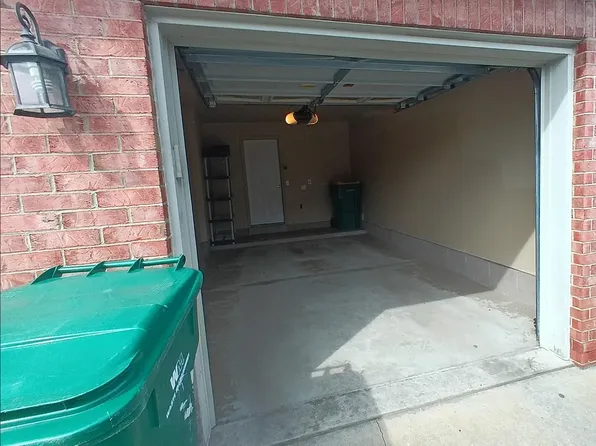 17110 Higdon Dr, Riverview, MI 48193