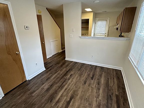 3rd image of 2938 Faversham Pl