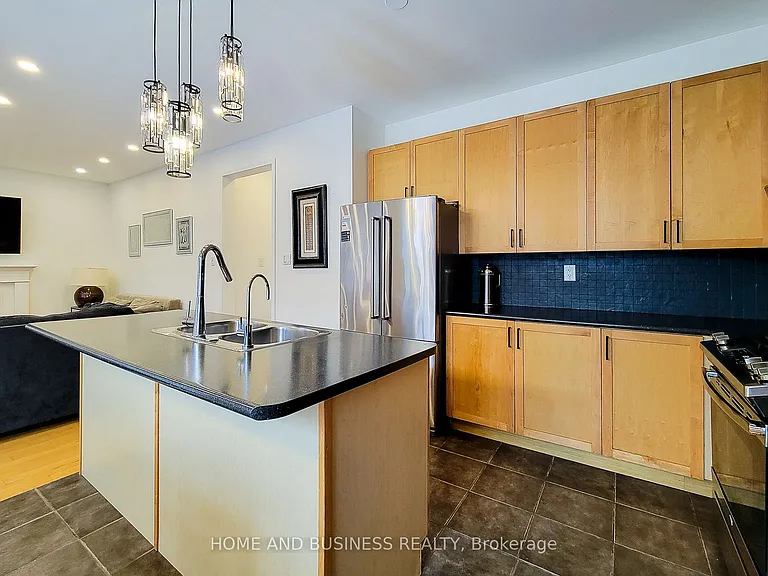913 McEwan Dr — Photo 11