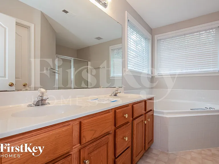 10122 Drew Ct — Photo 10