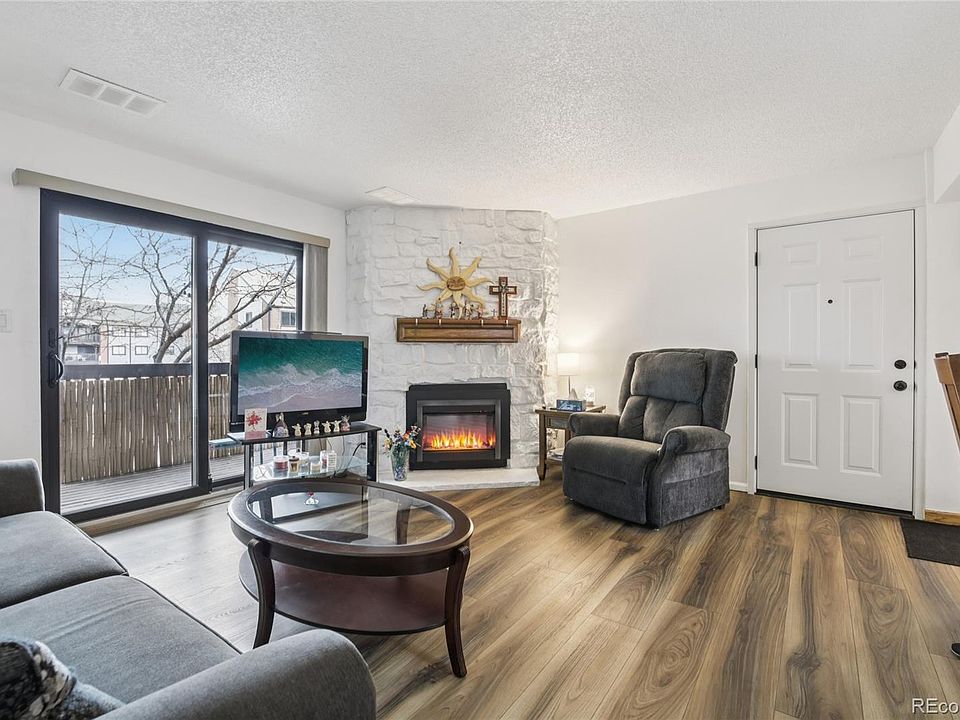 1st image of 6388 Oak Court #205