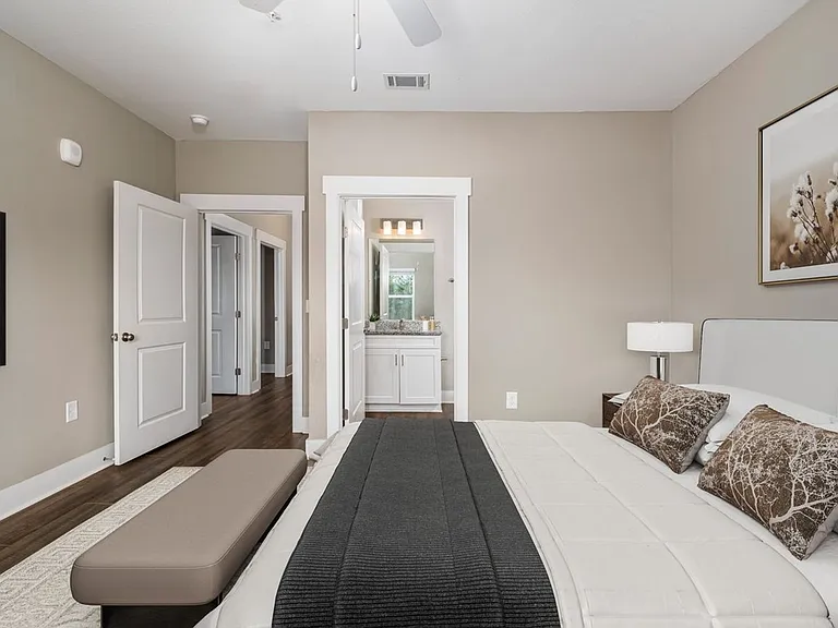 Grand Park Luxury Apartments — Photo 40