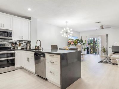 964 NW 100th Ave, Pembroke Pines, FL, 33024