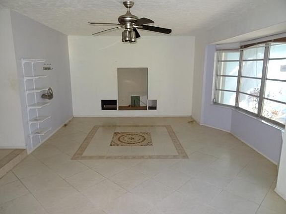 4th image of 866 Gardenia Dr