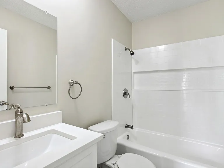10561 Cypress Ave — Photo 11