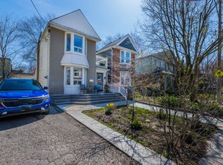 129 Woodfield Rd, Toronto, ON M4L 2W5