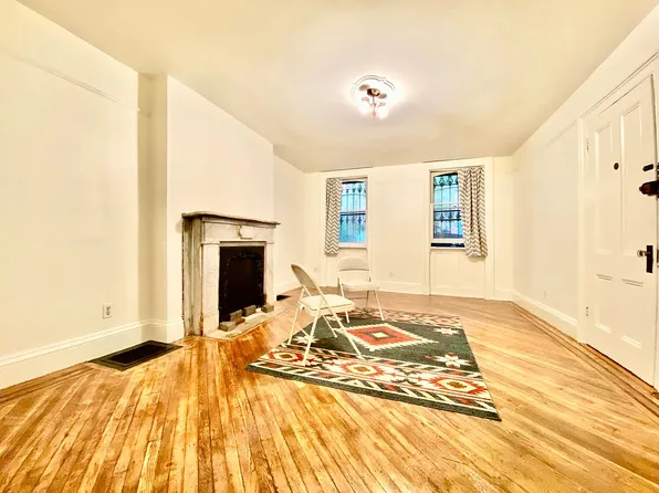 119 Gates Avenue image 1 of 9