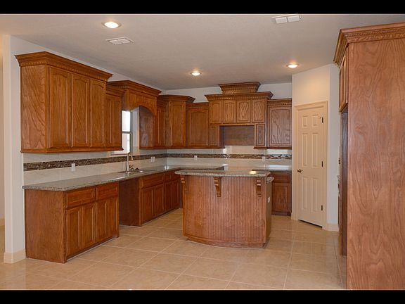 2nd image of 1806 Majella St