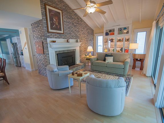 open beam vaulted ceiling