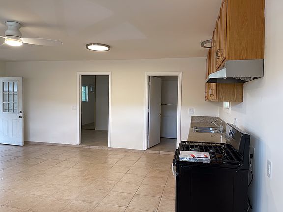4th image of 15929 La Ronda Cir