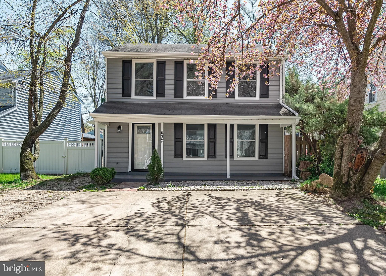 430 Winterberry Dr photo 1