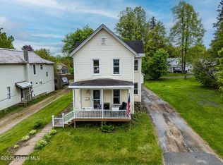 110 Oak St, Corinth, NY 12822