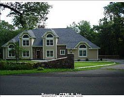 2nd image of 27 N Pease Rd