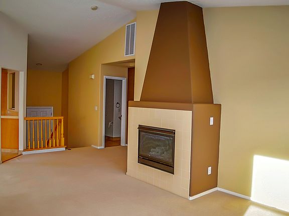 5th image of 454 Knollcrest Ave