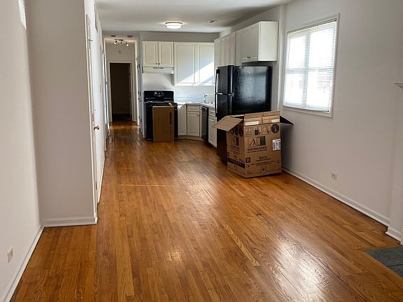 3rd image of 2901 N Hoyne Ave #1REAR