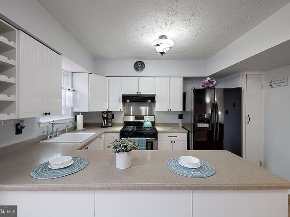 3rd image of 13545 Deerwater Dr #7-D