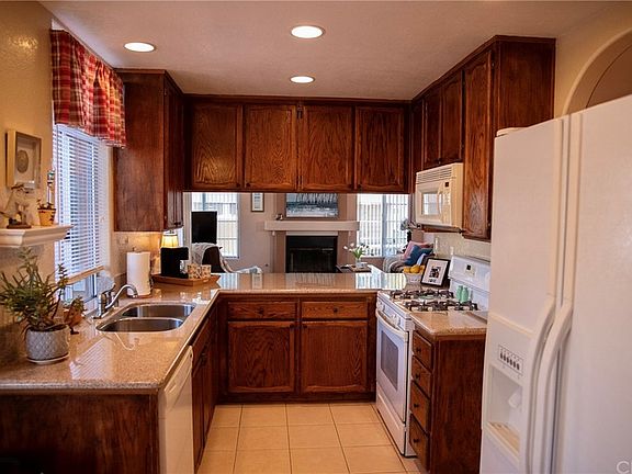 5th image of 3535 Cameo Dr Unit 114