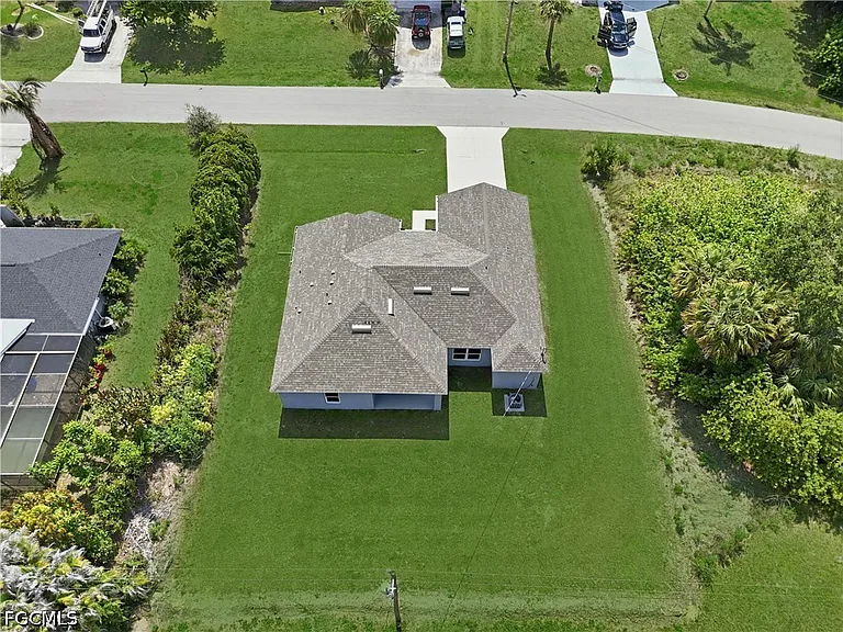 1406 Ford Cir — Photo 29